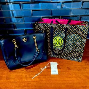 NWT Beautiful Tory Burch Leather Crossbody bag. 2 drop handles. Shoulder strap